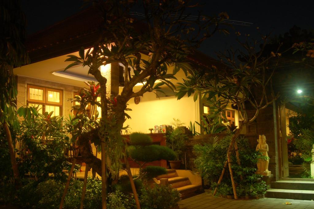 Gunakaya Homestay Sanur Exterior foto