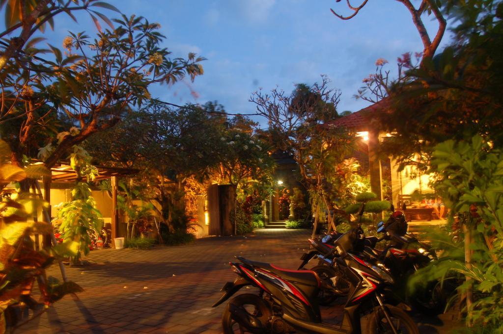 Gunakaya Homestay Sanur Exterior foto